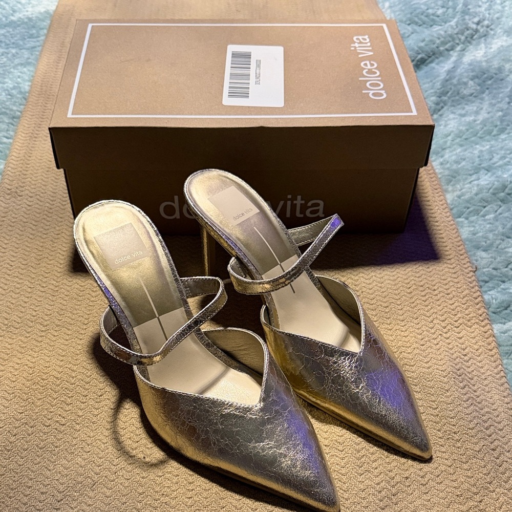 Dolce Vita Women's Silver Metallic Pointed-Toe Heel Mules